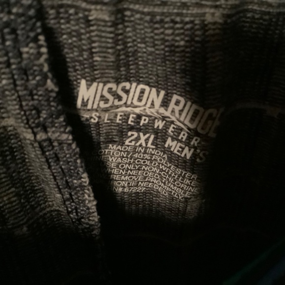 2 pair new with tags 2 X mens pajamas with pockets, cuffs on one - Picture 2 of 4